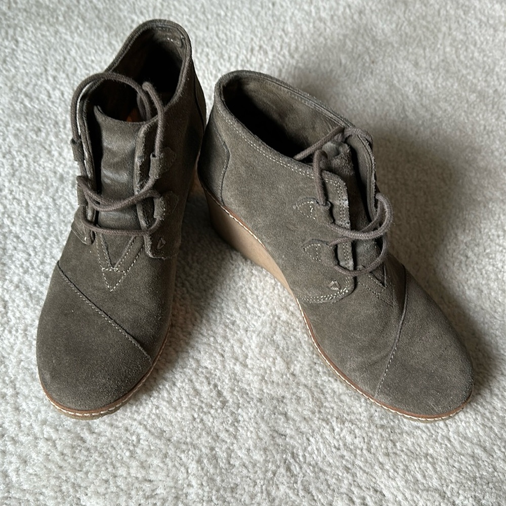 Tom’s wedges